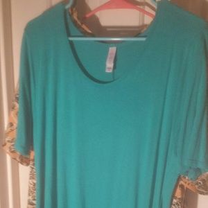 LuLaRoe Perfect Tee XL